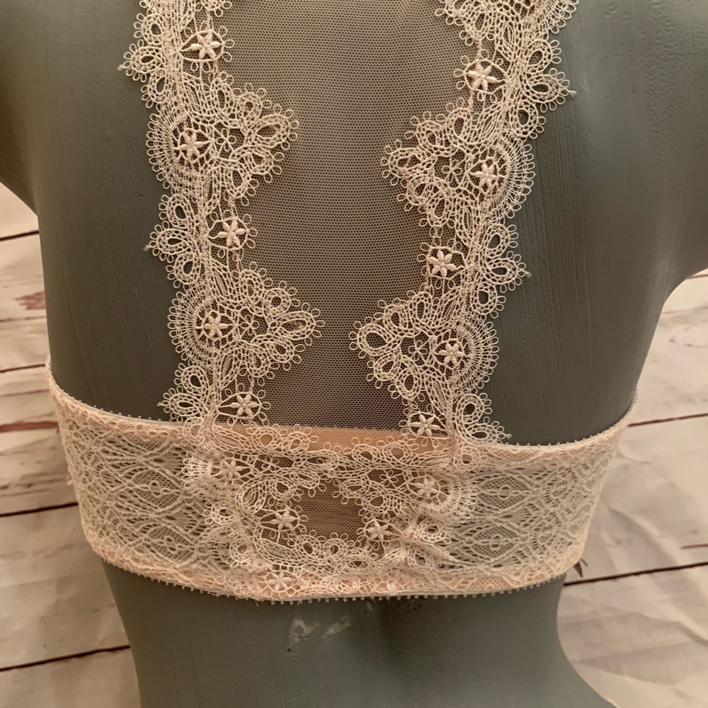 Victoria Secret Bra Set - Picture 7 of 8
